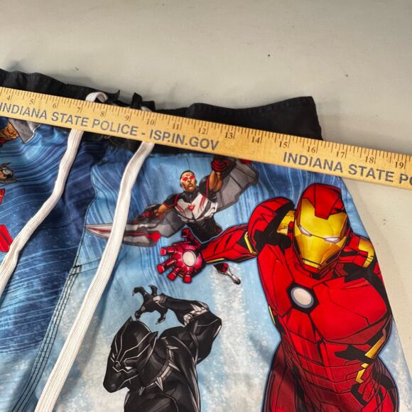 Marvel Superheroes Swim Trunks Mens M Captain America Thor Hulk Iron Man - Picture 8 of 8